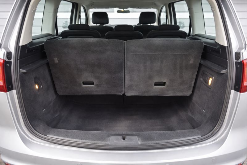 
								Volkswagen Sharan full									