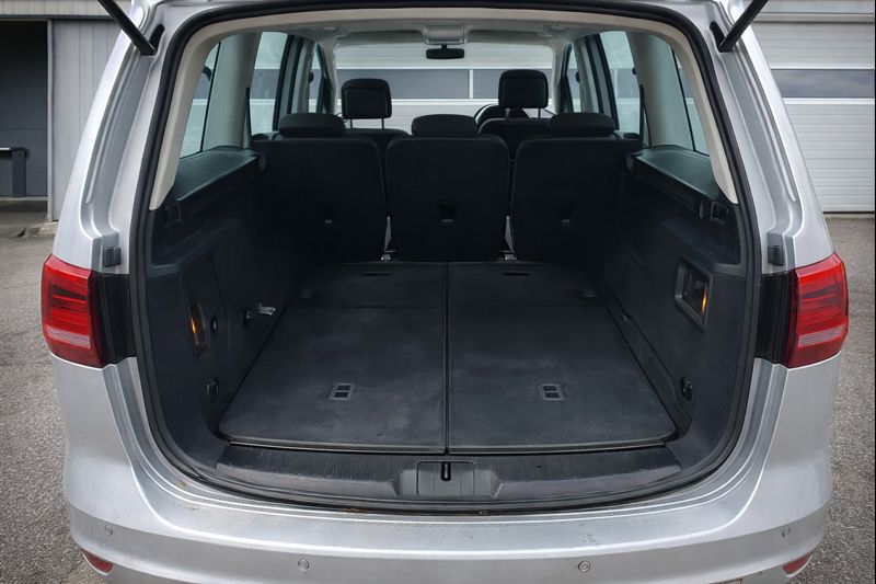 
								Volkswagen Sharan full									
