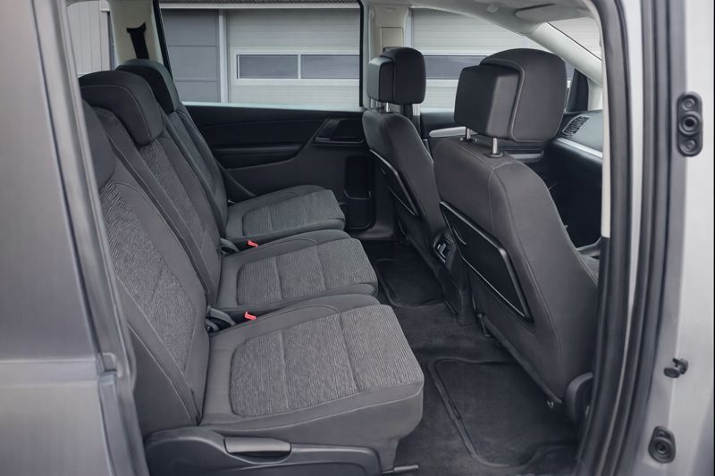 
								Volkswagen Sharan full									